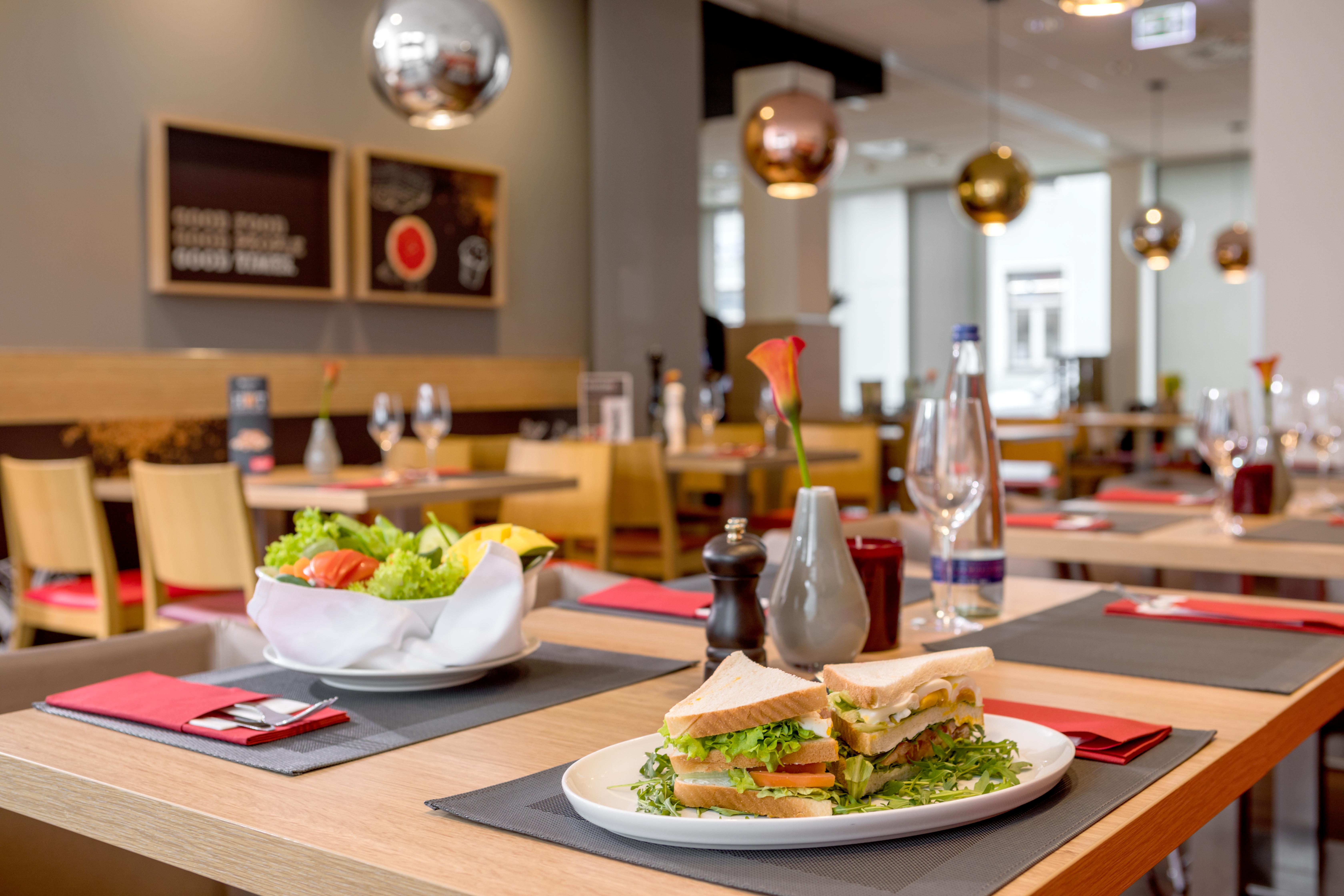 Ibis Muenchen City Sued Exterior photo